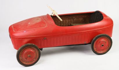 null Voiture à pédale "Ferrari Baby M.G" rouge, année 70, Long 90cm