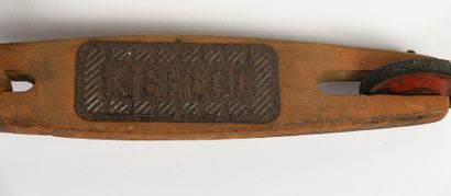 null Trottinette réglable en bois et métal "KISREGL", année 1930, Long 65 cm