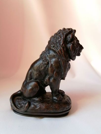  Antoine Louis BARYE 1795 -1875 "Lion assis n°2" Bronze print with dark brown patina,...