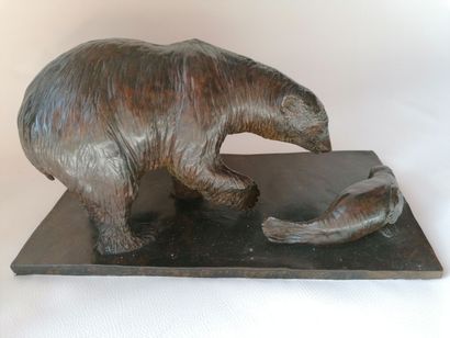 null 
School of the XXth Century COLCOMBET "The polar bear and the seal" Bronze print...