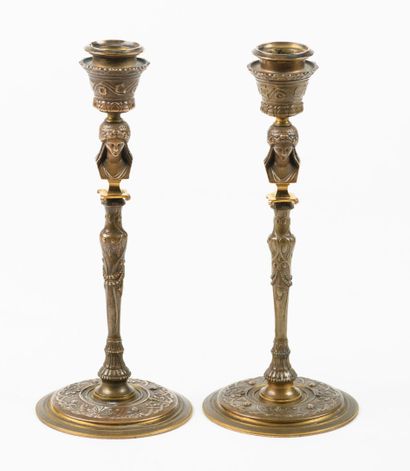 null Pair of candlesticks "A l'Antique" in bronze, Founder F. BARBEDIENNE, 19th century,...