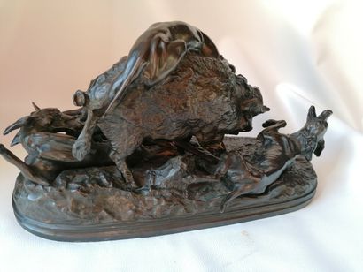 null Pierre-Jules MÊNE 1810-1879 "Boar hunt (boar taken by four dogs)" Bronze proof...