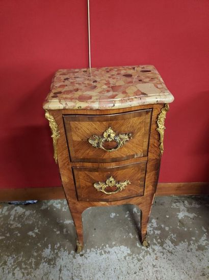 null Small chest of drawers with pink marble top (accidents), opening with two drawers,...