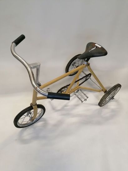 Tricycle jaune, 75cm, année 50