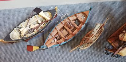 null Quatre maquettes "Caravelle", "Barques de pêche", "Voilier" XXème