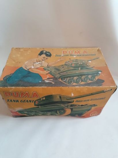 null Char filoguidé "Tank Puma" boite d'origine, année 50