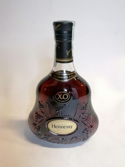 null 
COGNAC, HENNESSY X.O Original 70cl (sold as is without guarantee)
