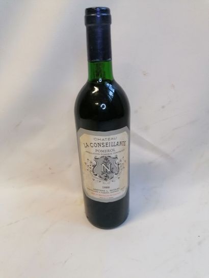null 
Une bouteille Château La Conseillante Pomerol 1986 (vendu en l'état sans g...