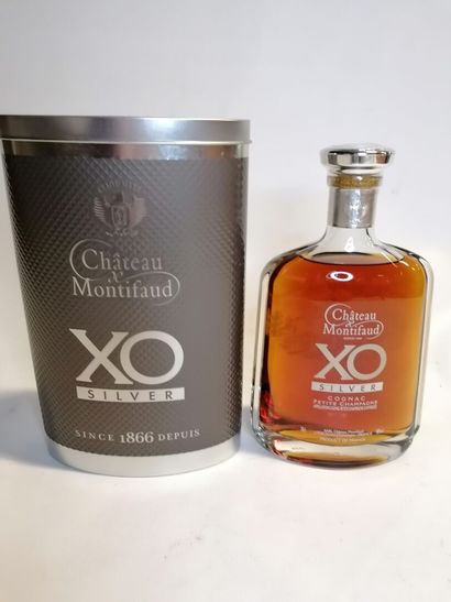 null 
COGNAC, CHATEAU DE MONTRIFAUD X.O Silver (metal box) 70cl (sold as is without...