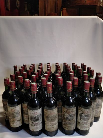 null 
59 bouteilles, Château Galland Dast, côte de Bordeaux 1986 (vendu en l'état...