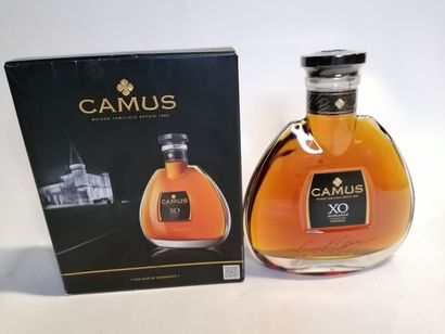 null 
COGNAC, CAMUS X.O Elegence 50clv(sold as is without warranty)
