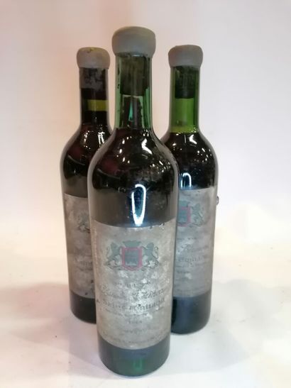 null 
3 bouteilles, Château Bezineau Saint Emilion, 1964 (vendu en l'état sans g...