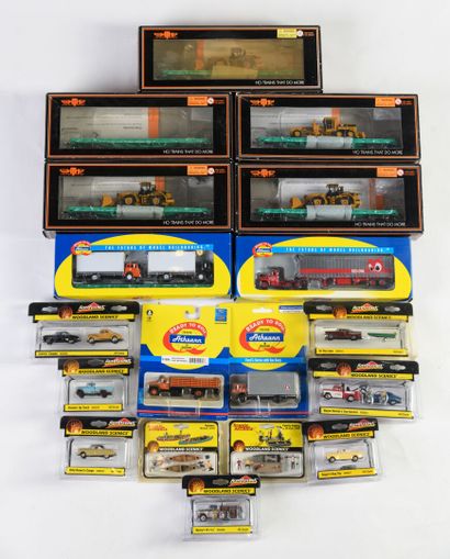 null 
MTH






5 wagons travaux public 11 Blisters Divers






2 Semi Remorque,...