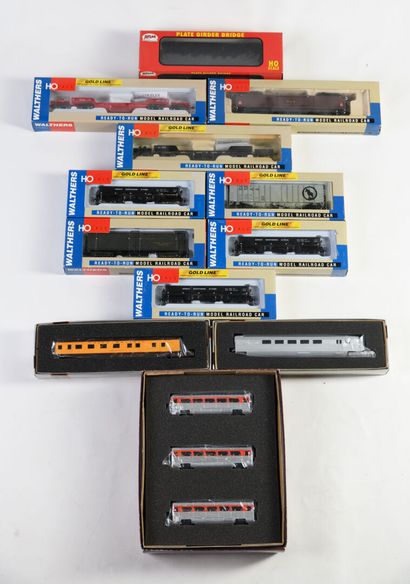 null 
Lot 1 bridge, 2 cars, 8 wagons, 1 set, complete car, for train, various brands...