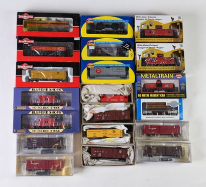 null Miscellaneous lot 19 pieces, 19 cars,


several brands
