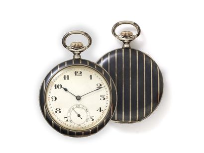 null Pocket watch in silver 800 thousandth, with grooved decoration entirely niellé,...