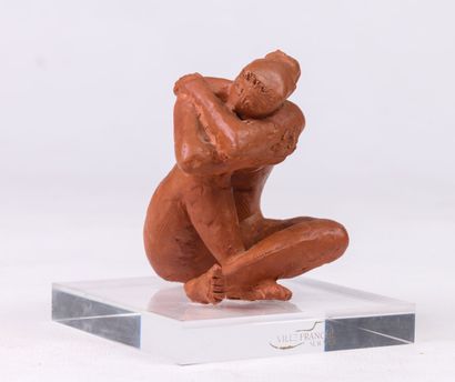 null VOLTI Antoniucci (1915-1989) "Femme assise" sculpture en terre cuite signée...