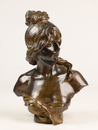 null Anton NELSON "Buste de jeune femme" en bronze signé sur le socle, Fonte GOLDSCHEIDER...