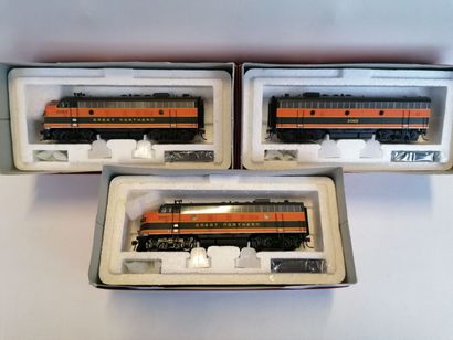 null BROADWAY LIMITED EMDF7 Great Northern Triple Unit (no functional guarantee)