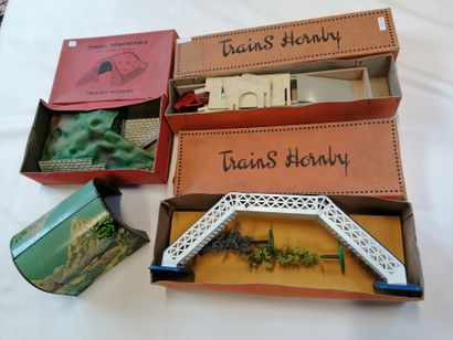 null HORNBY decor elements 4 boxes (without function guarantee)