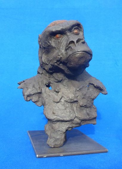  Gilles CHARRIERE "Le Gorille Mouais" céramique terre chamotté à 3%, couleur noir,...