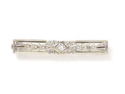 null Brooch barrette in white gold 750 and platinum 850 thousandths, with openwork...