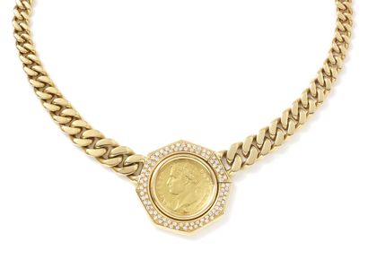 null FRED

Articulated necklace in gold 750 thousandths, composed of a fall of links...