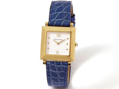 null BOUCHERON

Bracelet watch of lady in gold 750 thousandths, of square form, white...