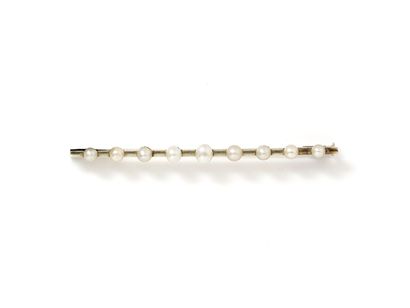 null Brooch barrette in white gold 750 thousandths decorated with a series of small...