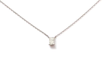 null Necklace in white gold 750 thousandth, mesh forçat filed, holding in pendant...