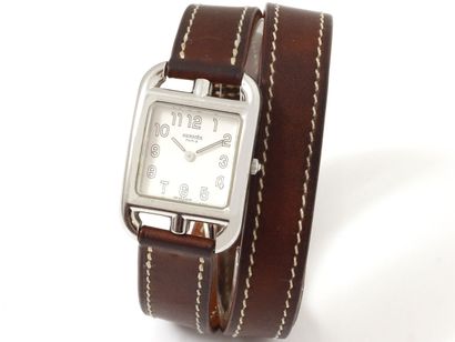 null HERMES ''CAPE COD

Steel lady's wristwatch, silver dial with painted Arabic...