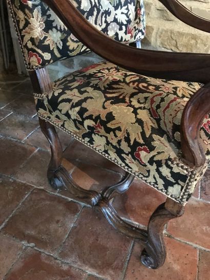 null Un fauteuil Louis XIII tapisserie dans le gout XVIIe. époque XVIIe. H17cm x...