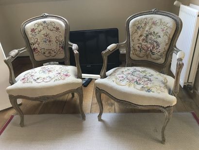 null Paire de fauteuils style Louis XV, XXe.