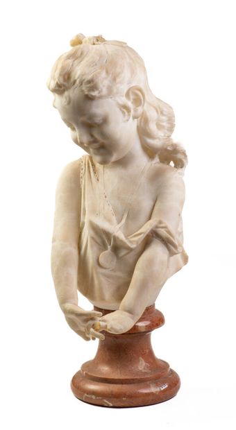 null Bust of a young girl in marble. Italian work of the 19th century. Accidents...