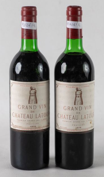null 2 bouteilles de grand vin de Château Latour 1976, premier grand cru classé,...