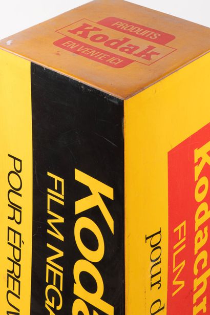 null Borne publicitaire pour Kodak en plexiglas et pieds métal H 100 cm