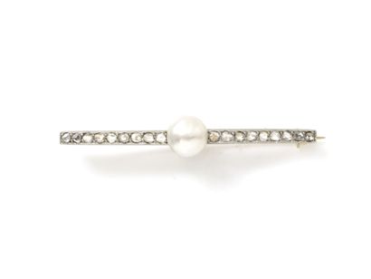 null 2-tone gold 750 thousandths barrette brooch centered on a mabé pearl with crowned...