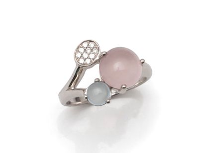 null Cocktail ring in 750 thousandths white gold, set with 2 claw-set pink quartz...