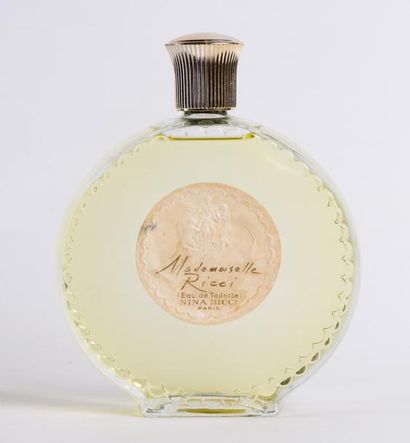 Nina RICCI NINA RICCI "Mademoiselle Ricci" flacon Lalique factice, grande étiquette...
