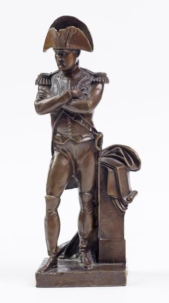 RUSSO RUSSO

«Napoléon debout bras croisés»

en bronze en patine brune,

H : 22.5...