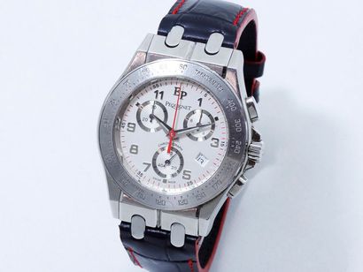 PEQUIGNET PEQUIGNET

Montre chronographe en acier, cadran argenté 3 compteurs avec...