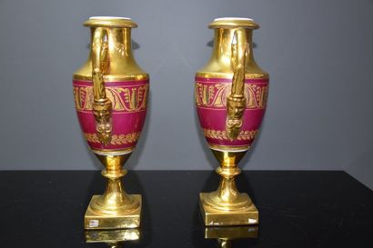 null PAIR OF EMPIRE STYLE VASES IN BRUSSELS PORCELAIN 19TH CENTURY H 30 CM
