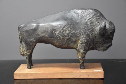 THERESIA VAN DER PANT THERESIA VAN DER PANT, ATTRIBUE A (1924-2013) .BRONZE BISON...