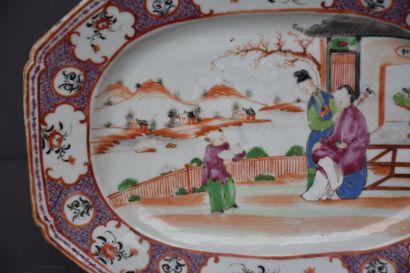 null CHINESE PORCELAIN PLATE WITH ANIME DECORATION (LIGHT GRIND ON THE BACK) Ø28.5...