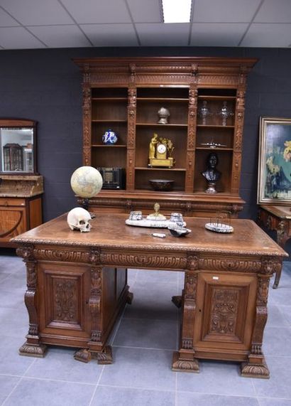 null OFFICE AND LIBRARY IN RENAISSANCE STYLE OAK CIRCA 1900