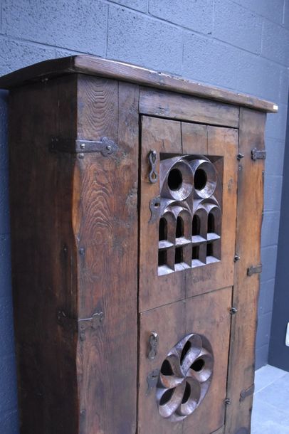 null GOTHIC CABINET OF THE ALPS XV TH CENTURY OPENING BY TWO DOORS WITH GOTHIC WINDOWS...