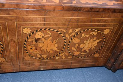 null FURNITURE 2 DUTCH BODIES IN MARQUETRY EARLY 19TH CENTURY (LIGHT SQUARES OF EDGE...