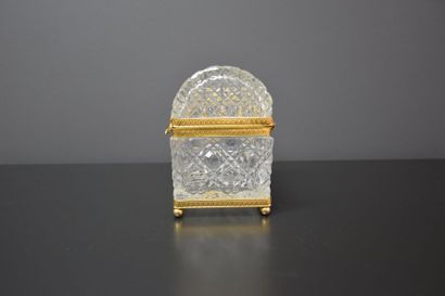 null 19TH CENTURY FRANCE BOX IN SIZE CRYSTAL AND GOLD BRONZE HT 15 CM