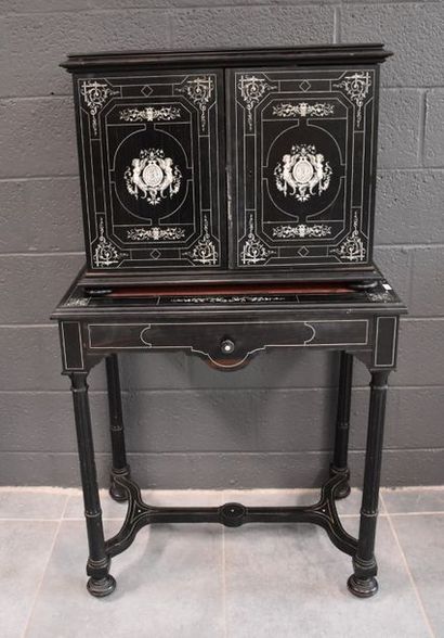 null ITALIAN CABINET IN DARK WOOD AND IVORY INLAY CIRCA 1860. HT 124 CM WIDTH 70...