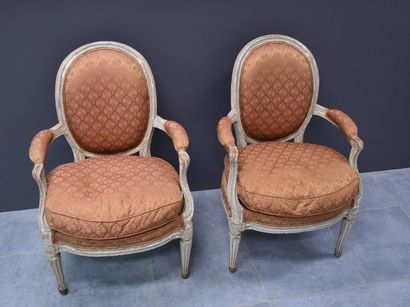 null PAIR OF ARMCHAIRS LOUIS XVI PERIOD WITH GRAY PATINE STAMPED BY PIERRE BERNARD...